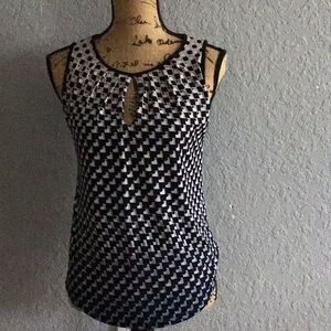 White House/Black Market Black and White Geometric Women's Top
